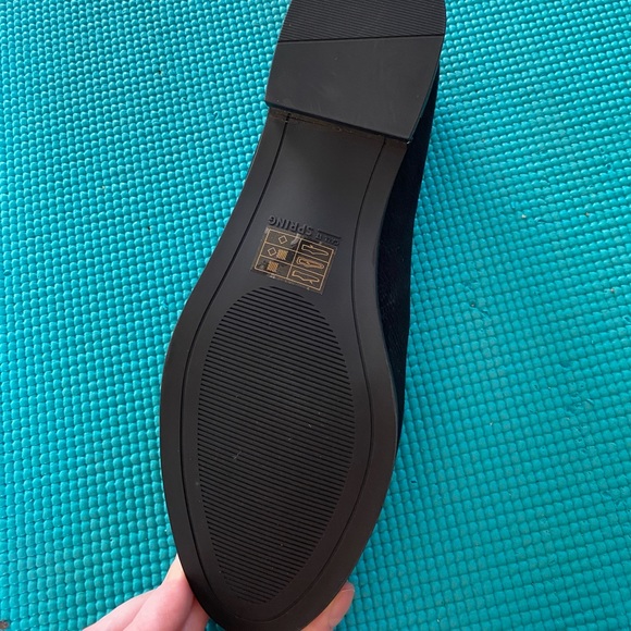 Black flats - Picture 4 of 4